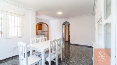 Prostorná dvojvila se zahradou v Playa Flamenca