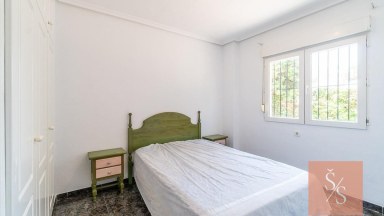 Prostorná dvojvila se zahradou v Playa Flamenca