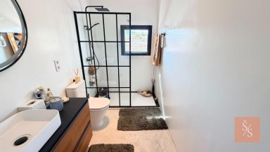 Luxusní vila s domem pro hosty a panoramatickým výhledem v Pinoso