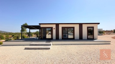 Luxusní vila s domem pro hosty a panoramatickým výhledem v Pinoso