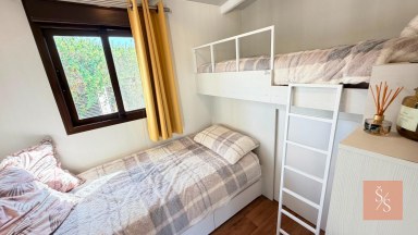 Luxusní vila s domem pro hosty a panoramatickým výhledem v Pinoso