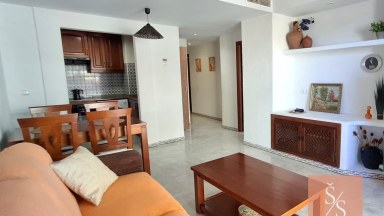 Prostorný apartmán s bazénem a garáží jen 100 metrů od pláže Playa de los Locos
