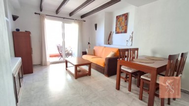 Prostorný apartmán s bazénem a garáží jen 100 metrů od pláže Playa de los Locos