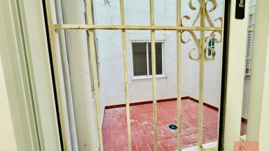 Kompletně zrekonstruovaný apartmán jen 300 metrů od moře