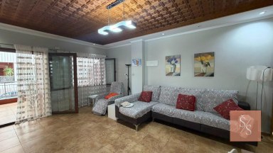 Kompletně zrekonstruovaný apartmán s bočním výhledem na moře v Torrevieja