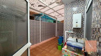 Kompletně zrekonstruovaný apartmán s bočním výhledem na moře v Torrevieja