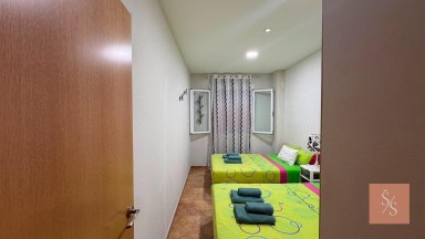 Kompletně zrekonstruovaný apartmán s bočním výhledem na moře v Torrevieja