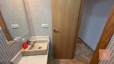 Kompletně zrekonstruovaný apartmán s bočním výhledem na moře v Torrevieja