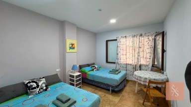 Kompletně zrekonstruovaný apartmán s bočním výhledem na moře v Torrevieja