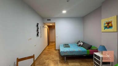 Kompletně zrekonstruovaný apartmán s bočním výhledem na moře v Torrevieja