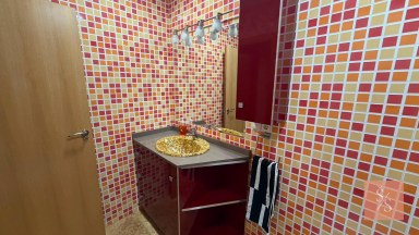 Kompletně zrekonstruovaný apartmán s bočním výhledem na moře v Torrevieja