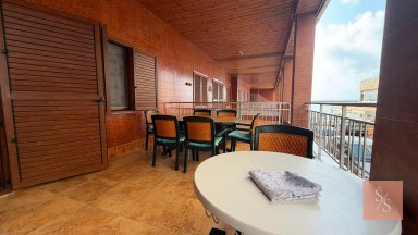 Kompletně zrekonstruovaný apartmán s bočním výhledem na moře v Torrevieja