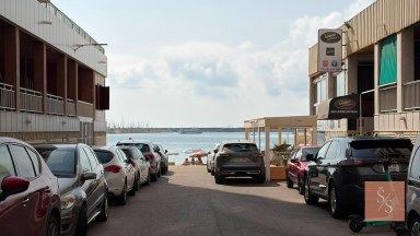 Kompletně zrekonstruovaný apartmán s bočním výhledem na moře v Torrevieja