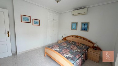 Dvoupatrový duplex se zahradou v Residencial El Cid III v Playa Flamenca