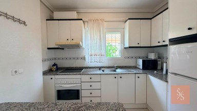 Dvoupatrový duplex se zahradou v Residencial El Cid III v Playa Flamenca
