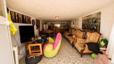 Prostorná samostatně stojící vila s bazénem na pozemku 1 000 m² v El Chaparral
