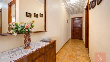 Prostorný apartmán v první linii u moře s čelním výhledem na Středozemní moře