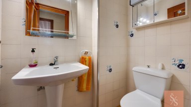 Prostorný apartmán v první linii u moře s čelním výhledem na Středozemní moře