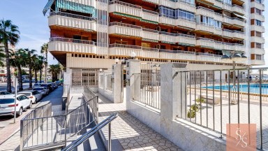 Prostorný apartmán v první linii u moře s čelním výhledem na Středozemní moře