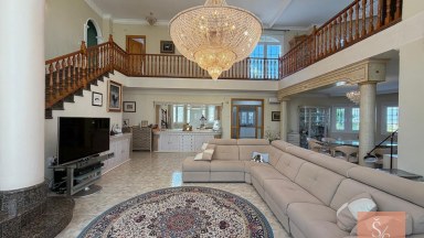 Luxusní vila na pozemku 2 130 m² s panoramatickými výhledy v Ciudad Quesada