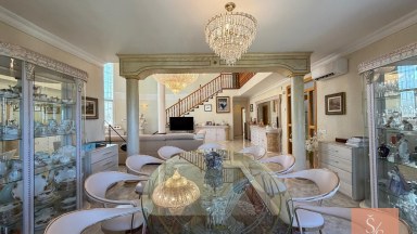 Luxusní vila na pozemku 2 130 m² s panoramatickými výhledy v Ciudad Quesada