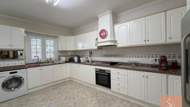 Luxusní vila na pozemku 2 130 m² s panoramatickými výhledy v Ciudad Quesada