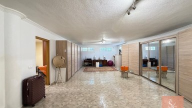 Luxusní vila na pozemku 2 130 m² s panoramatickými výhledy v Ciudad Quesada