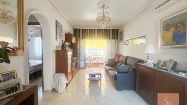 Bungalov v horním patře se zasklenou terasou v Aguas Nuevas