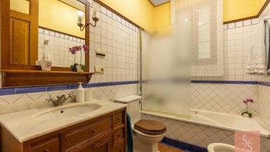Luxusní vila s výhledem na moře, bazénem, posilovnou a saunou v La Veleta