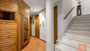 Luxusní vila s výhledem na moře, bazénem, posilovnou a saunou v La Veleta