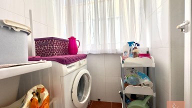 Bungalov v horním patře se soukromým soláriem a výhledem na moře
