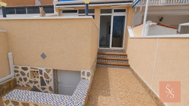 Jednopodlažní bungalov s otevřeným výhledem v Ciudad Quesada