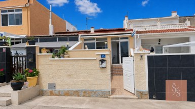 Jednopodlažní bungalov s otevřeným výhledem v Ciudad Quesada