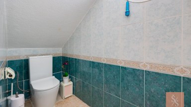 Vila s výhledem na moře a velkým slunným pozemkem