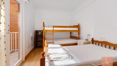 Velký byt s výhledem na moře u pláže Naufragos