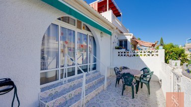 Bungalov s terasou u solného jezera Torrevieja