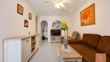 Bungalov s terasou u solného jezera Torrevieja