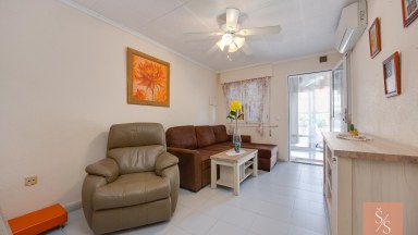 Bungalov s terasou u solného jezera Torrevieja