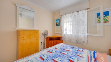 Bungalov s terasou u solného jezera Torrevieja