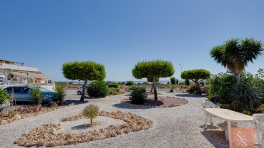 Bungalov s terasou u solného jezera Torrevieja