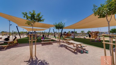 Bungalov s terasou u solného jezera Torrevieja