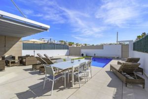 Vila, Guardamar del Segura, Bazén