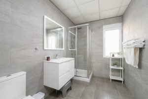 Apartmán Santa Pola, Koupelna