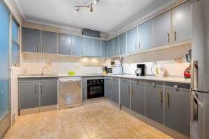 Apartmán v První Linii, Torrevieja, Kuchyň