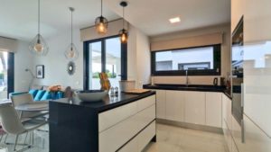 Apartmán Orihuela Costa, kuchyň