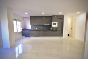 Apartmán Torrevieja, kuchyně