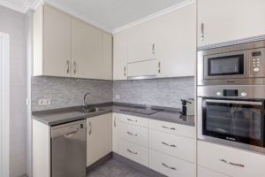 Apartmán Torrevieja, kuchyně