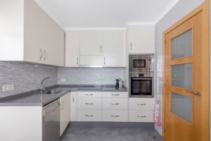 Apartmán Torrevieja, kuchyně