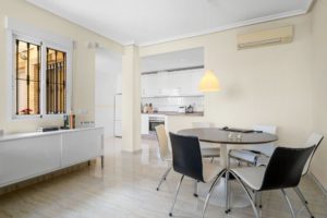 Penthouse Villamartin, jídelna