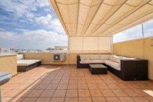 Penthouse Villamartin, střešní terasa